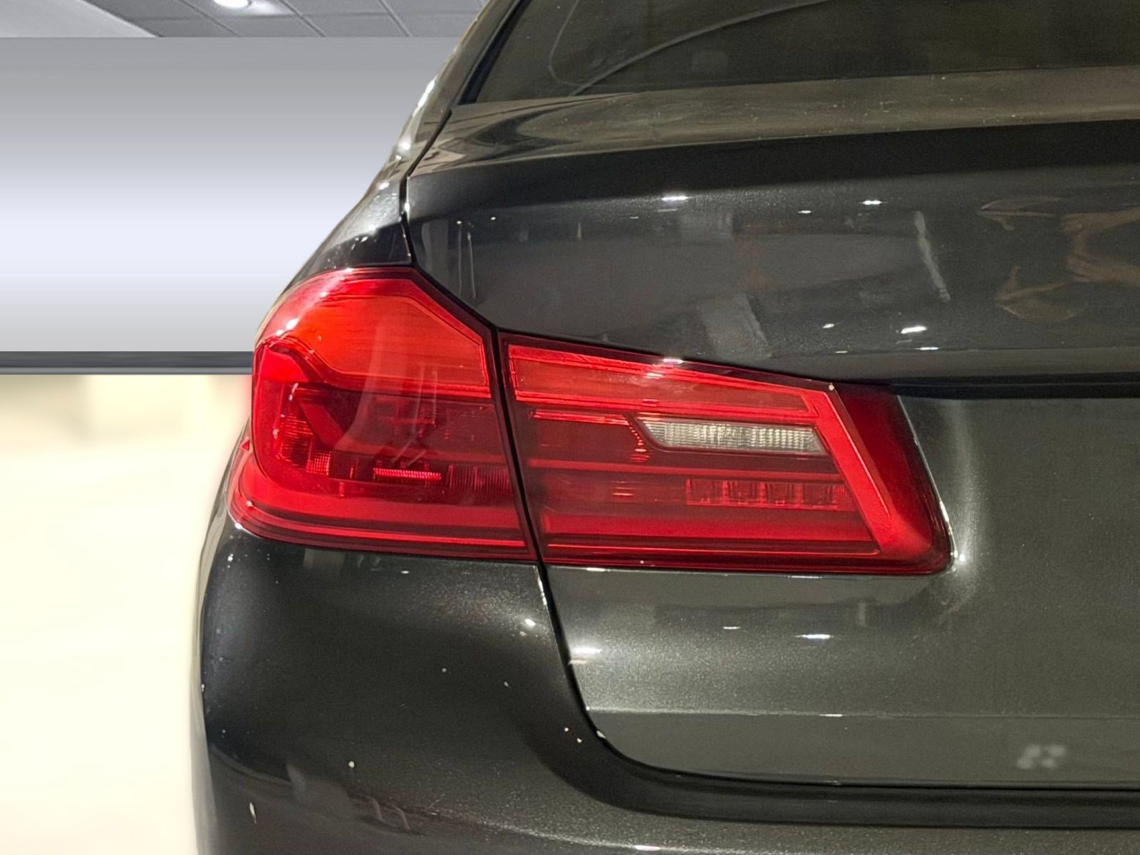 Used 2019 BMW 530e xDrive w/ Executive Package AWD/4WD image 27