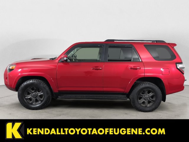 Used 2021 Toyota 4Runner TRD Off-Road Premium AWD/4WD image 2