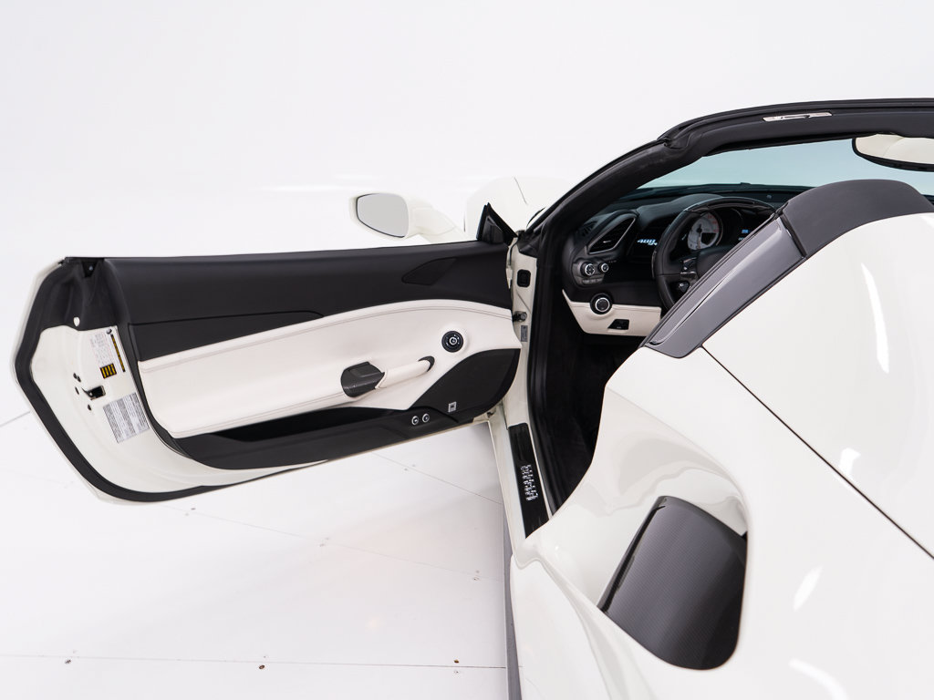 Used 2018 Ferrari 488 Spider RWD image 18