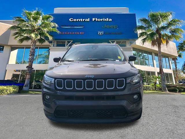 Certified 2022 Jeep Compass Latitude FWD image 3