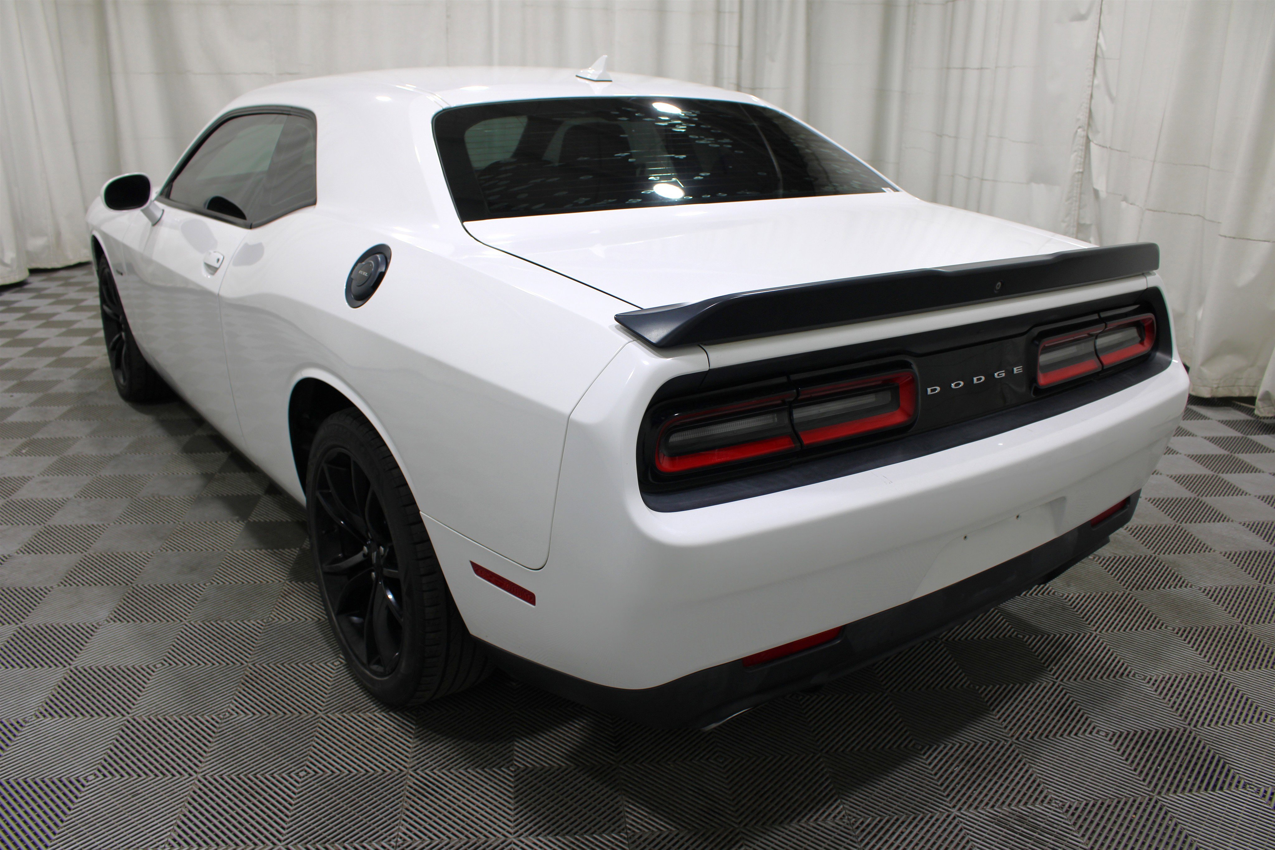 Used 2018 Dodge Challenger R/T w/ Blacktop Package image 30
