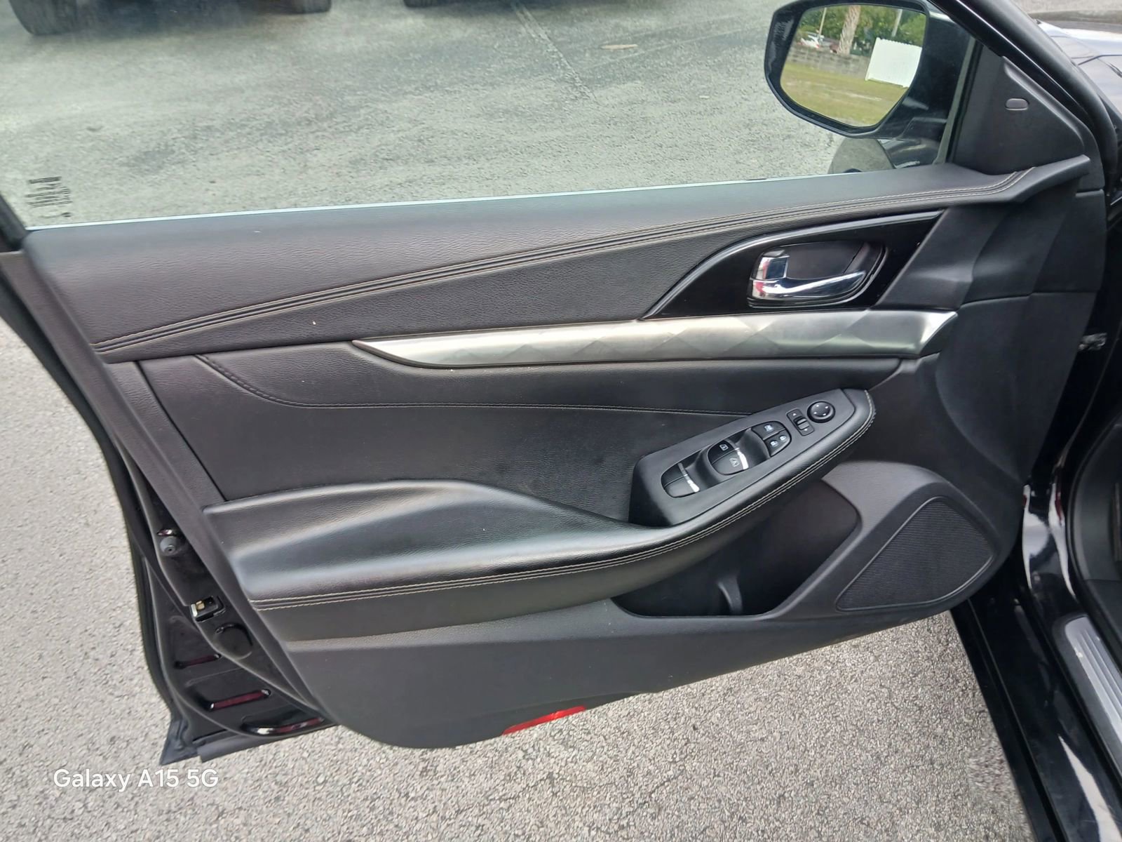 Used 2019 Nissan Maxima 3.5 SV w/ Floor Mat Group FWD image 9