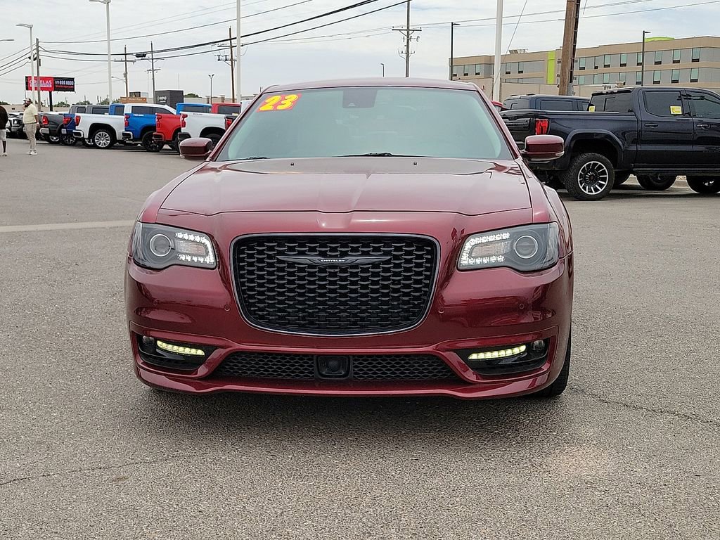 Used 2023 Chrysler 300 Touring L w/ Safetytec Plus Group RWD image 3