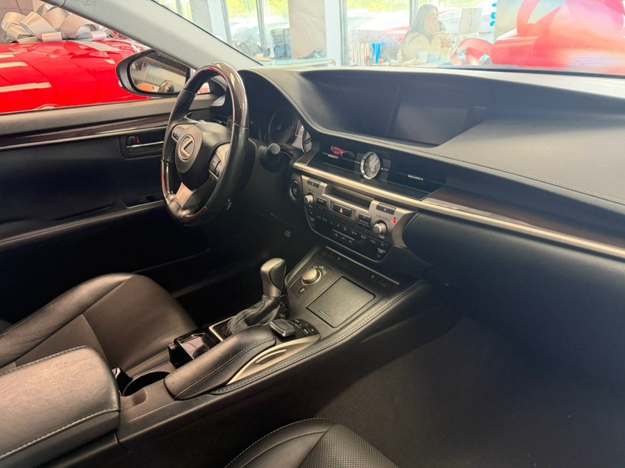 Used 2018 Lexus ES 350 w/ Navigation System Package FWD image 35