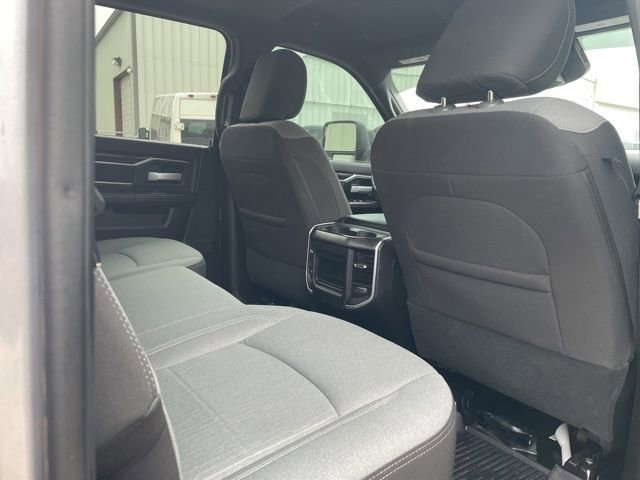 Used 2024 RAM 2500 Big Horn w/ Safety Group image 18