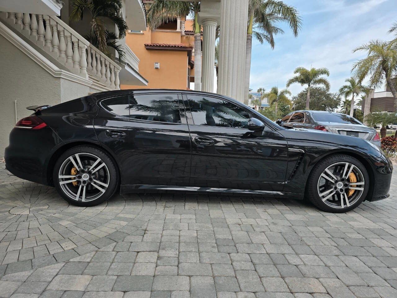 Used 2014 Porsche Panamera Turbo S w/ Exterior Package in Black image 46