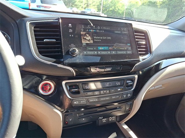 Used 2022 Honda Pilot Touring image 16