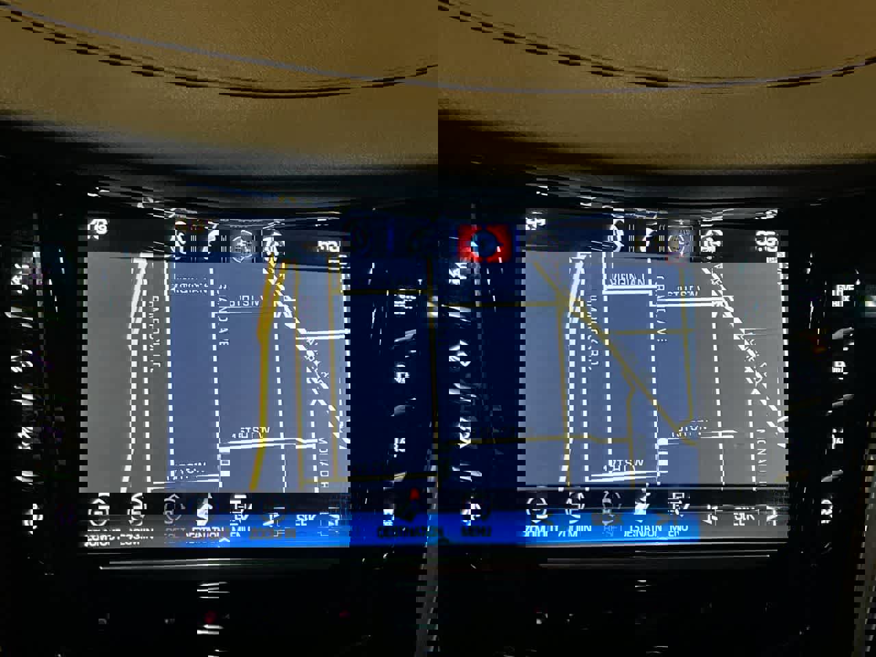 Used 2015 Cadillac Escalade Premium image 18