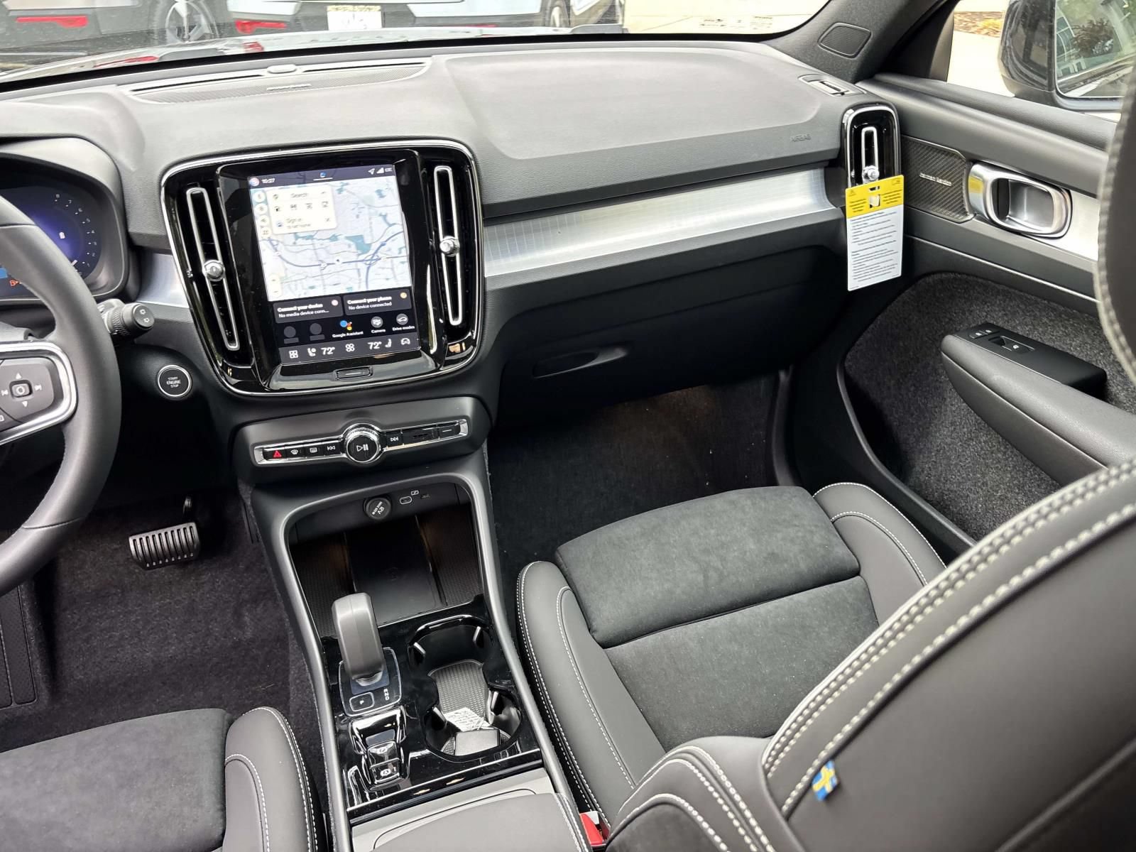 New 2026 Volvo XC40 B5 Ultra w/ Protection Package Premier AWD/4WD image 31