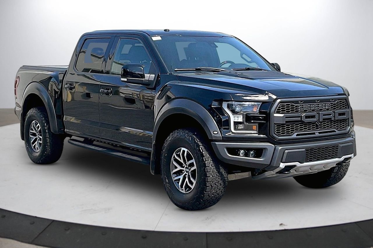 Used 2018 Ford F150 Raptor w/ Equipment Group 802A Luxury image 2