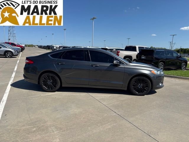 Used 2016 Ford Fusion SE w/ Equipment Group 202A FWD image 6