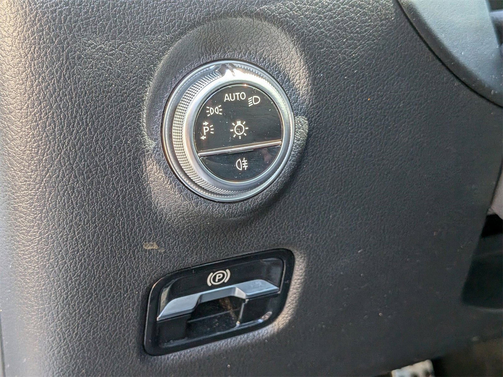 Used 2023 Mercedes-Benz C 300 C 300 image 17