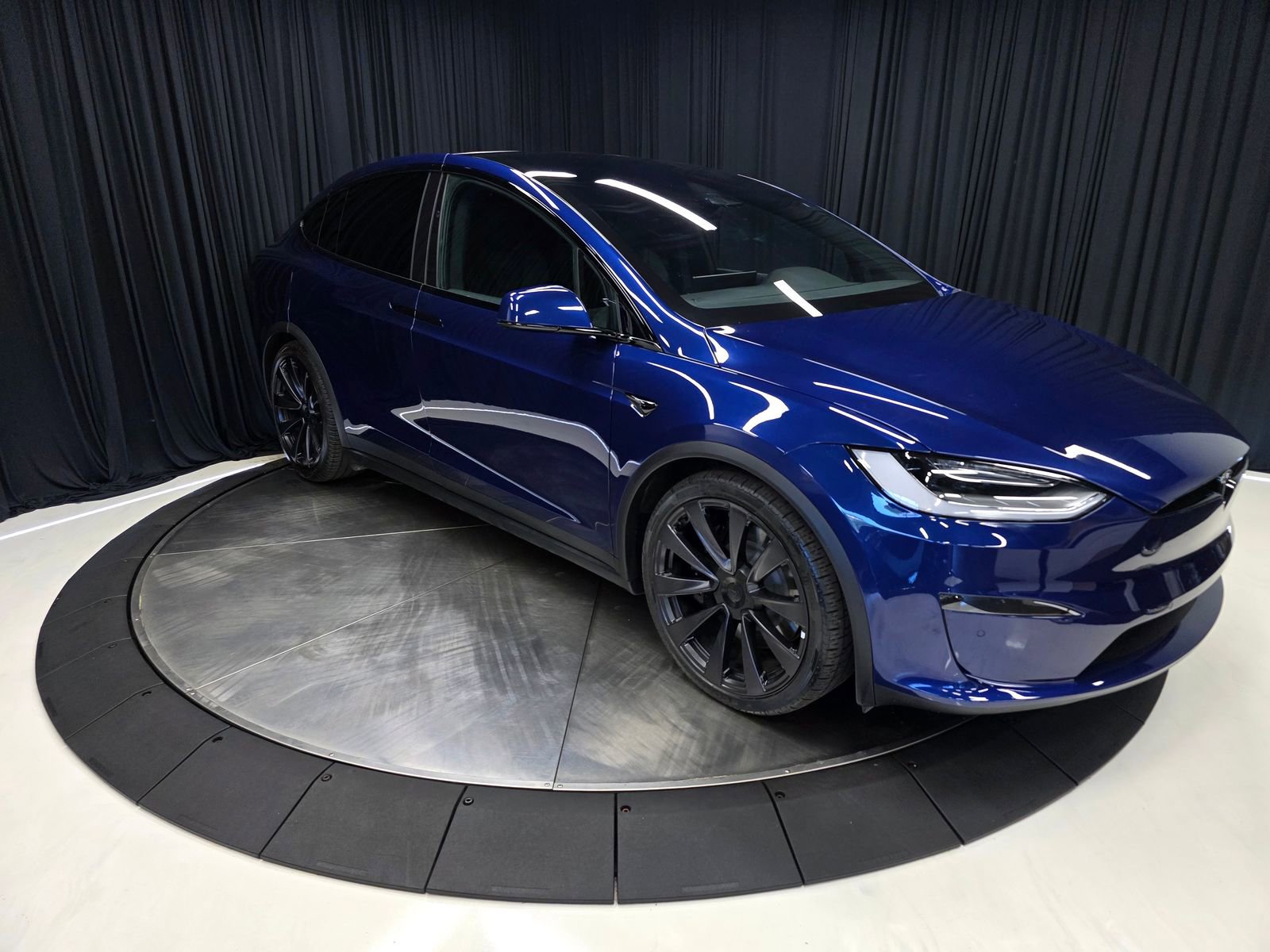 Used 2022 Tesla Model X AWD/4WD image 14