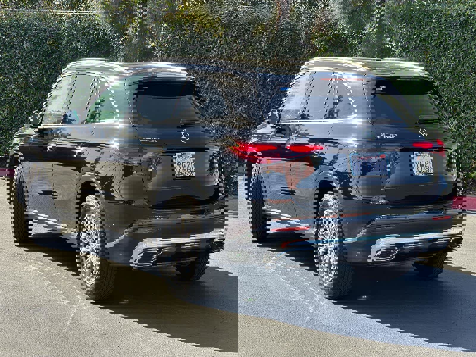 Used 2025 Mercedes-Benz GLC 300 image 4