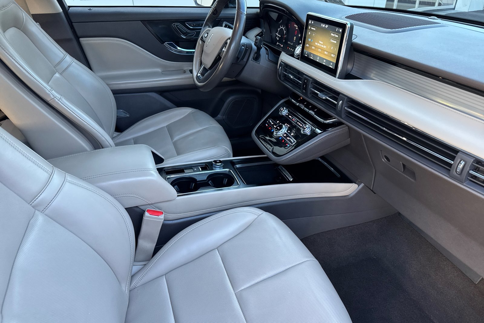 Certified 2021 Lincoln Corsair AWD w/ Equipment Group 101A image 16