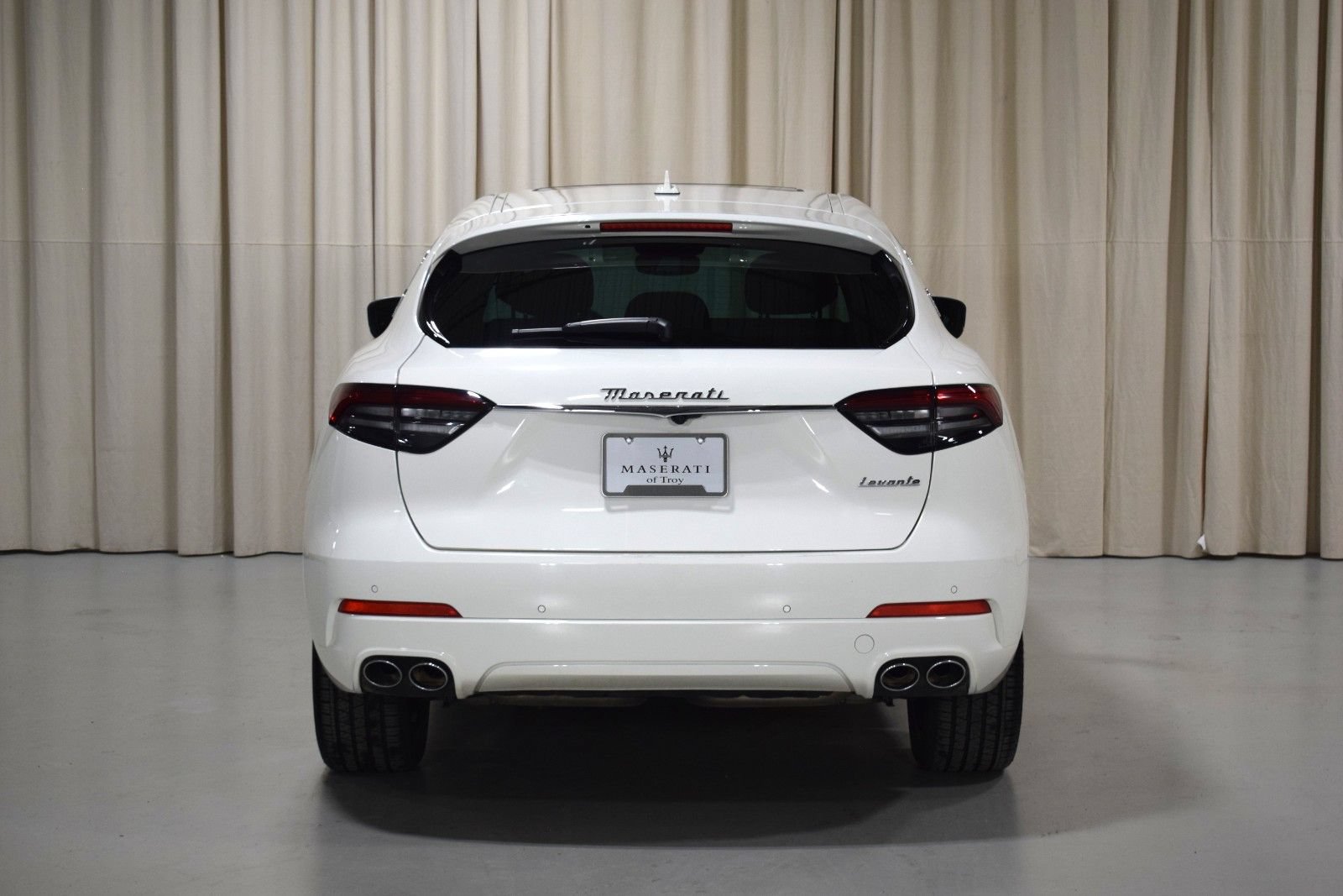 Certified 2023 Maserati Levante GT AWD/4WD image 13
