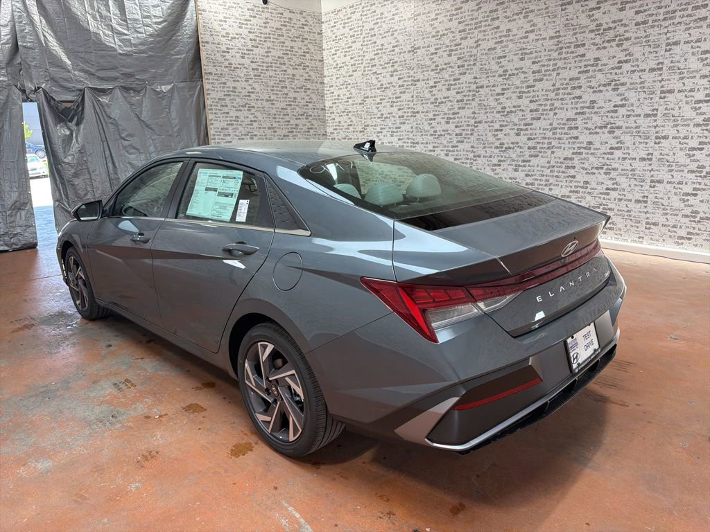 New 2026 Hyundai Elantra Limited image 5