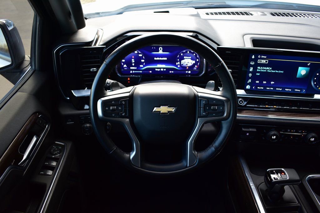 Used 2025 Chevrolet Silverado 1500 LT image 36