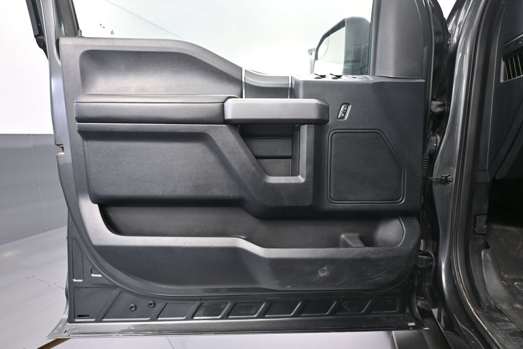Used 2019 Ford F150 XLT w/ Equipment Group 302A Luxury AWD/4WD image 14