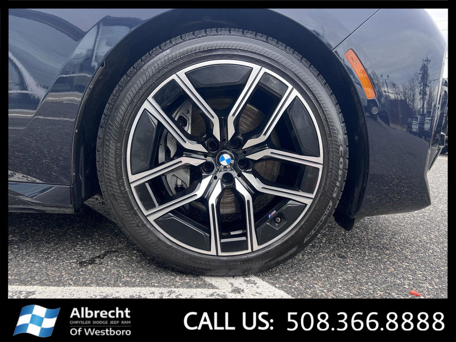 Used 2024 BMW 740i xDrive image 37