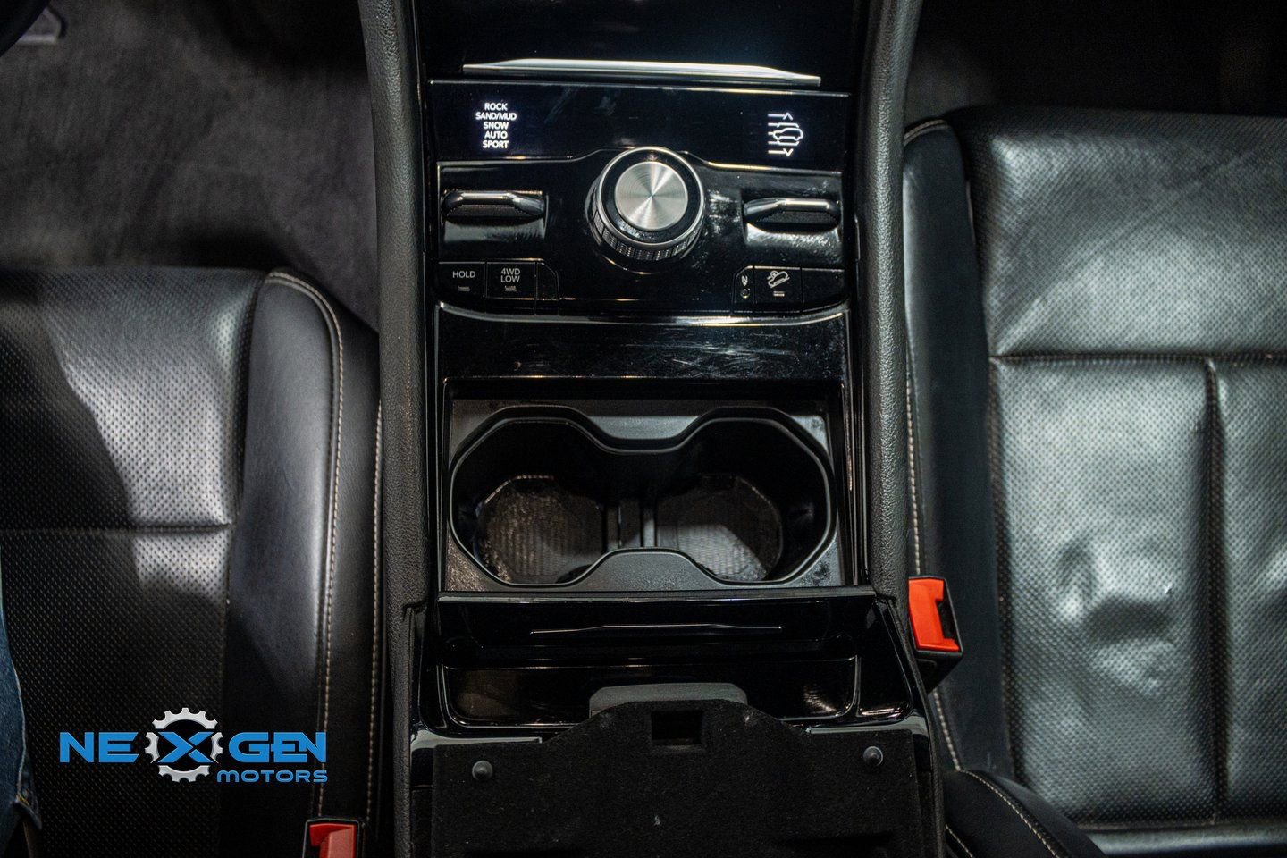 Used 2021 Jeep Grand Cherokee L Overland w/ Luxury Tech Group IV AWD/4WD image 22
