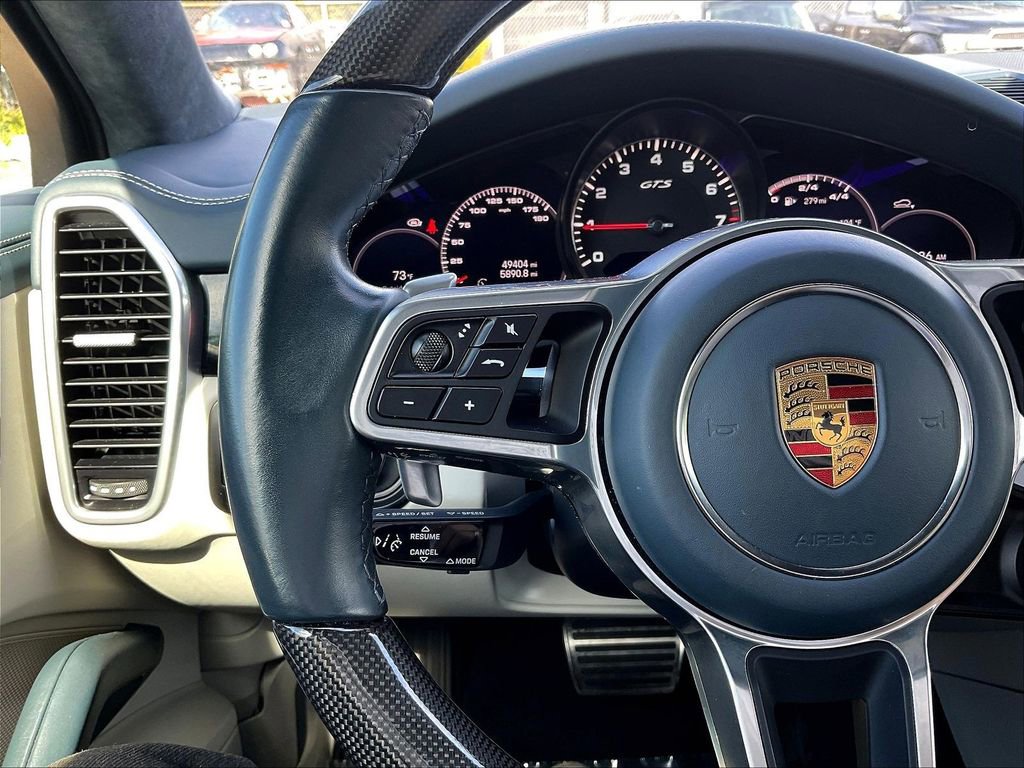 Used 2022 Porsche Cayenne GTS AWD/4WD image 11