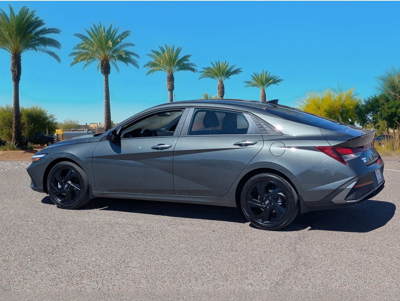 Used 2026 Hyundai Elantra Sport image 3