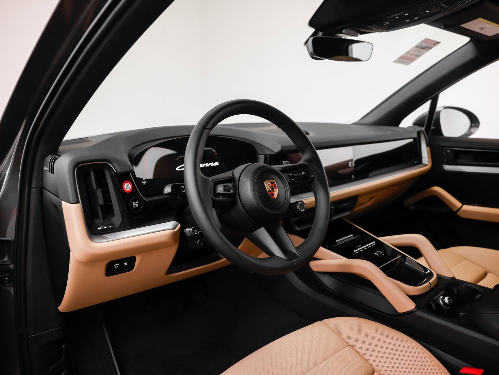 Certified 2025 Porsche Cayenne image 4