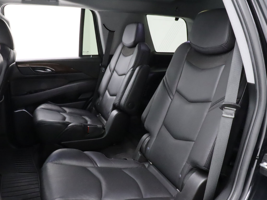 Used 2020 Cadillac Escalade Luxury w/ Escalade Sport Edition RWD image 28
