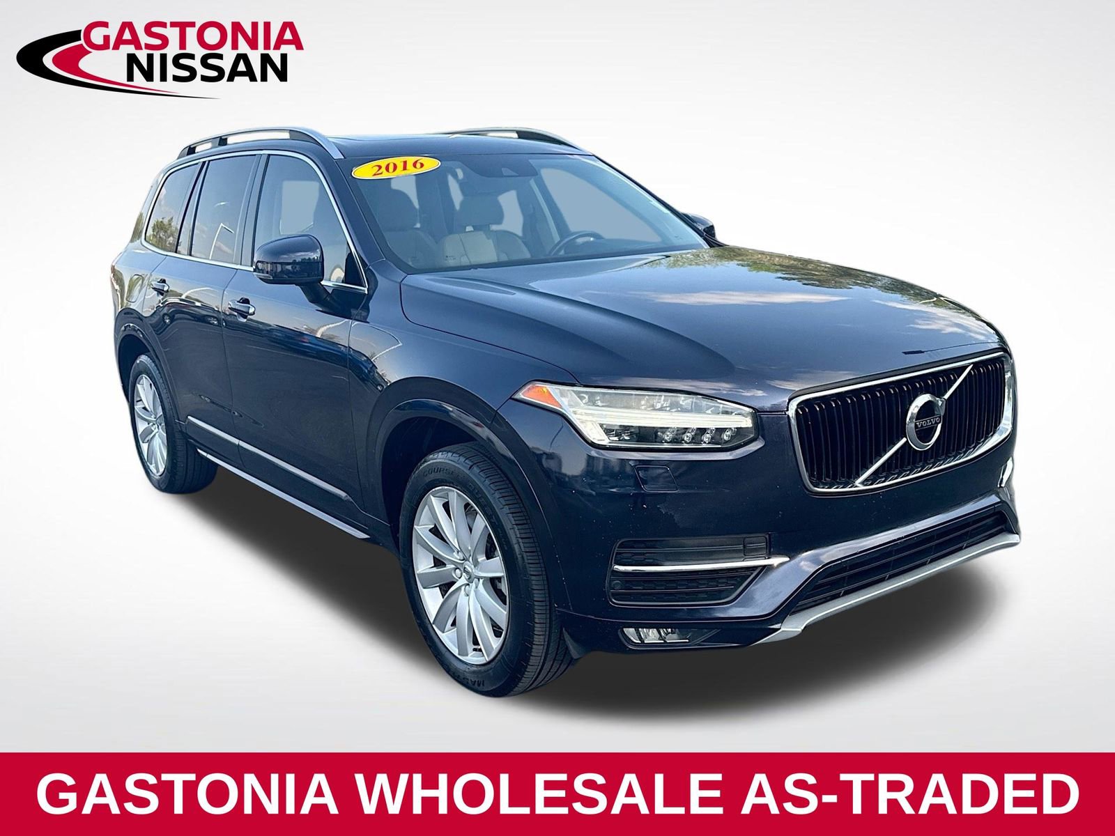 Used 2016 Volvo XC90 T6 Momentum w/ Momentum Plus Package image 1