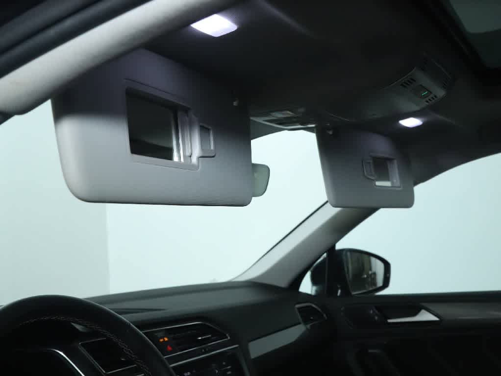 Certified 2022 Volkswagen Tiguan SE w/ Panoramic Sunroof Package image 20