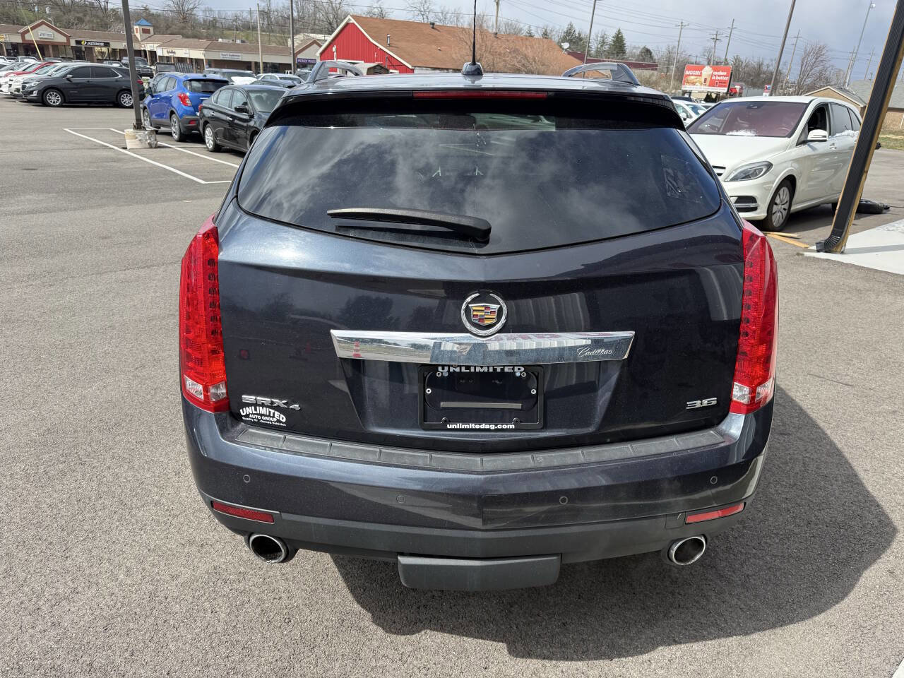 Used 2016 Cadillac SRX Luxury image 9