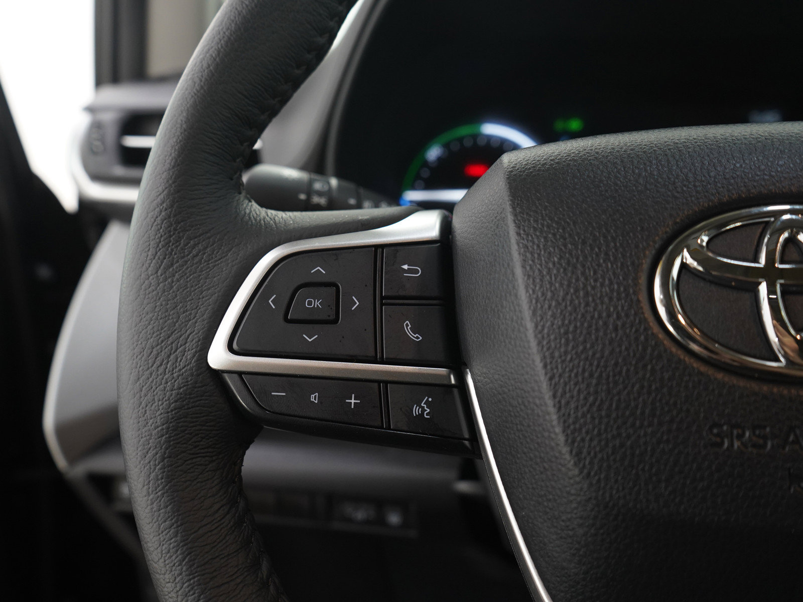 Used 2025 Toyota Sienna XLE w/ XLE Plus Package AWD/4WD image 27