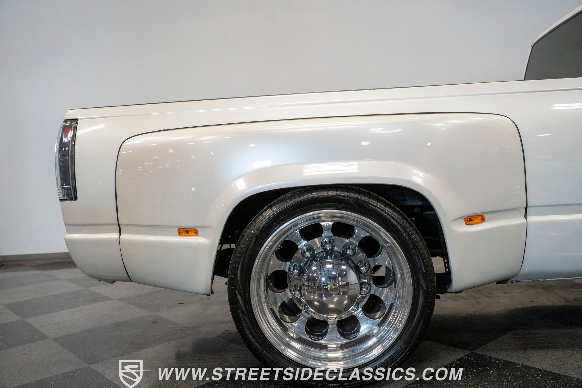 Used 1989 Chevrolet Silverado 3500 2WD Extended Cab image 17