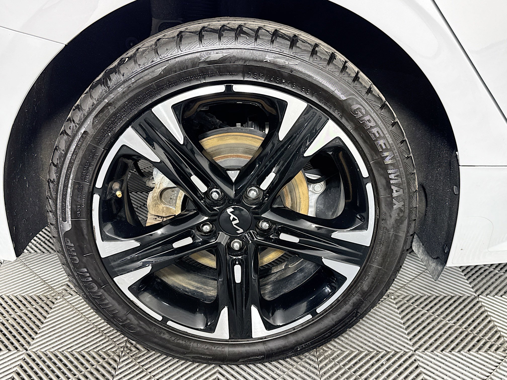 Used 2024 Kia K5 GT-Line w/ GT-Line Premium Package image 32