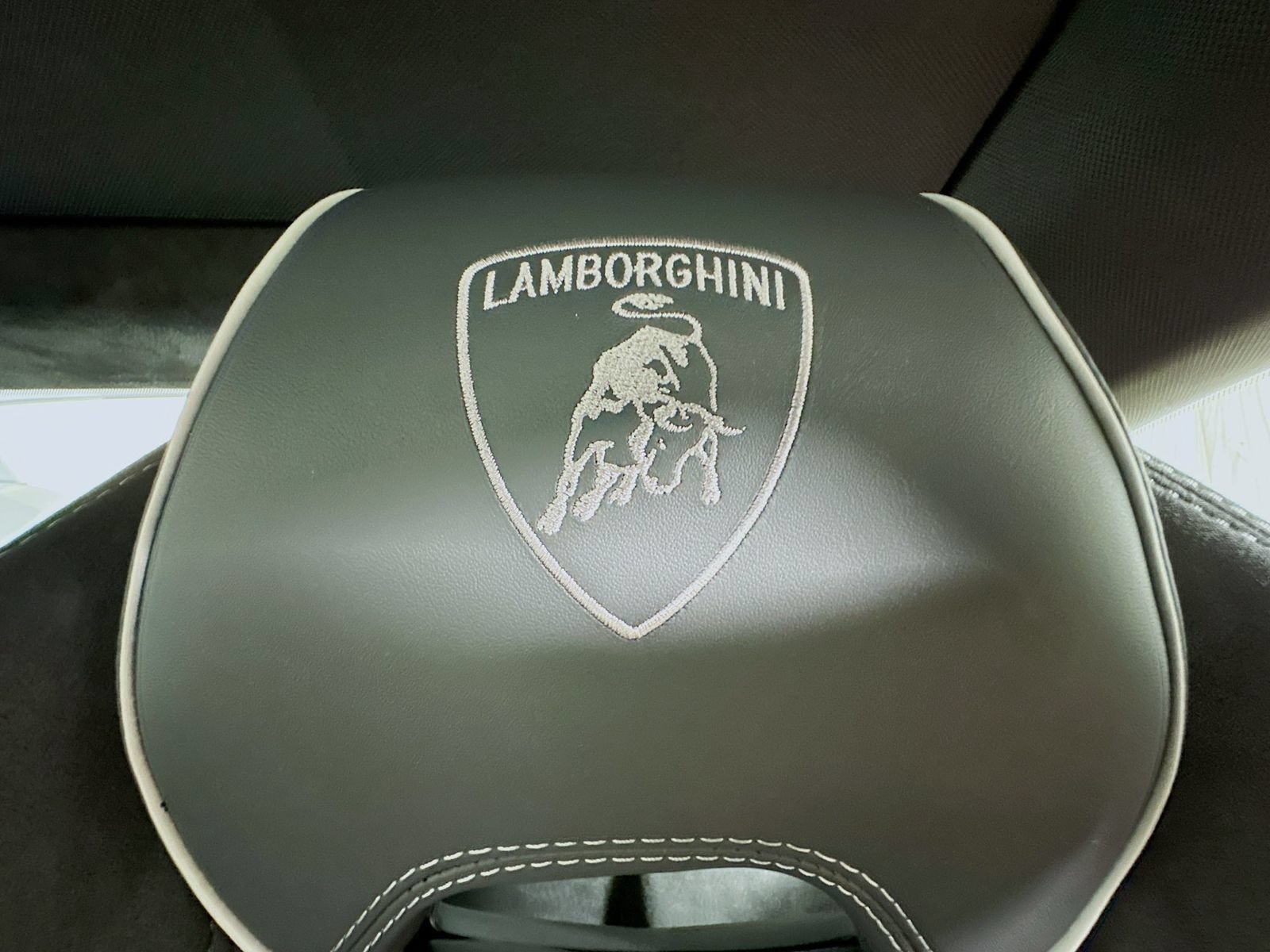 Used 2024 Lamborghini Huracan Tecnica RWD image 34
