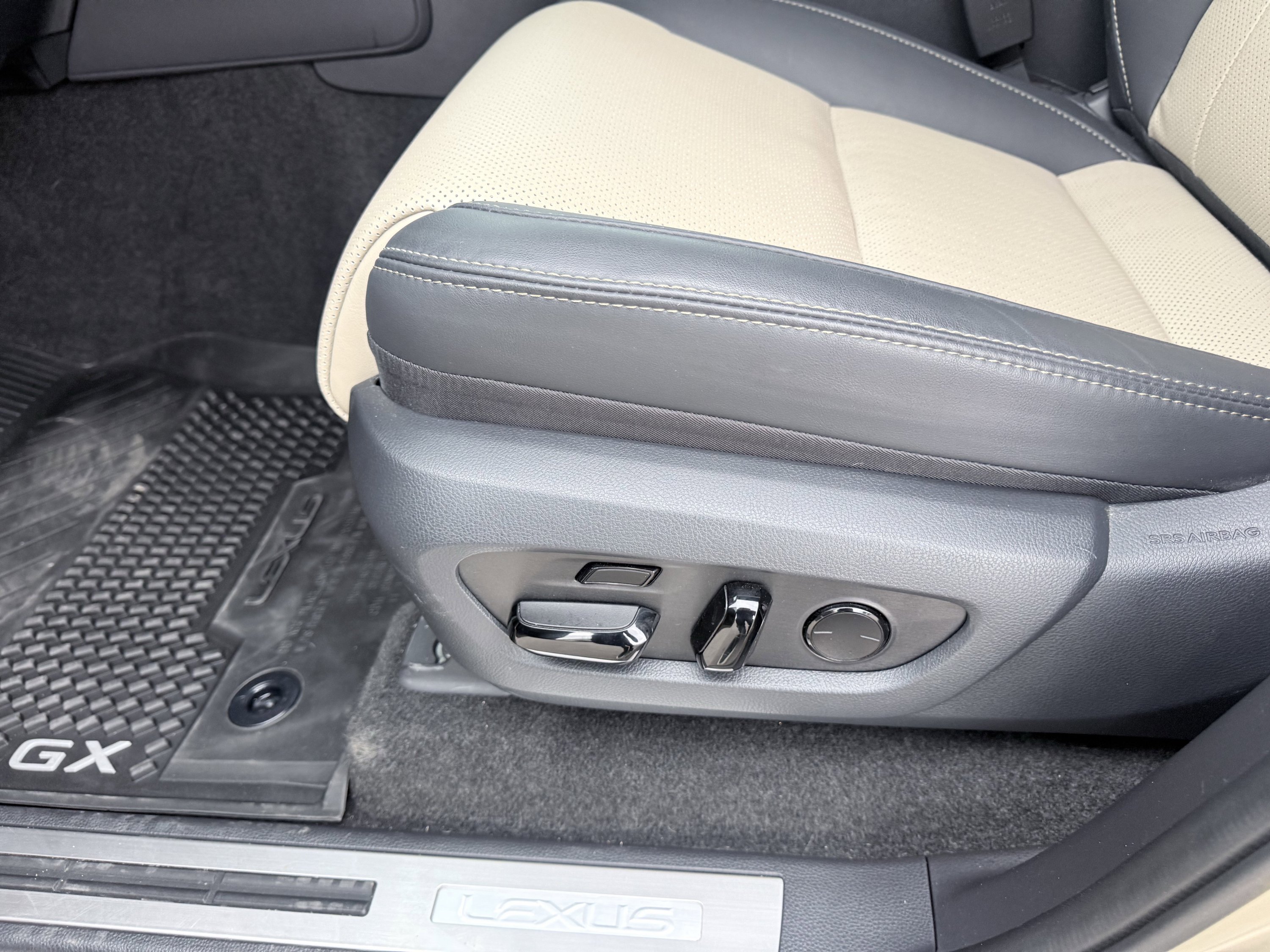 Used 2025 Lexus GX 550 AWD/4WD image 34