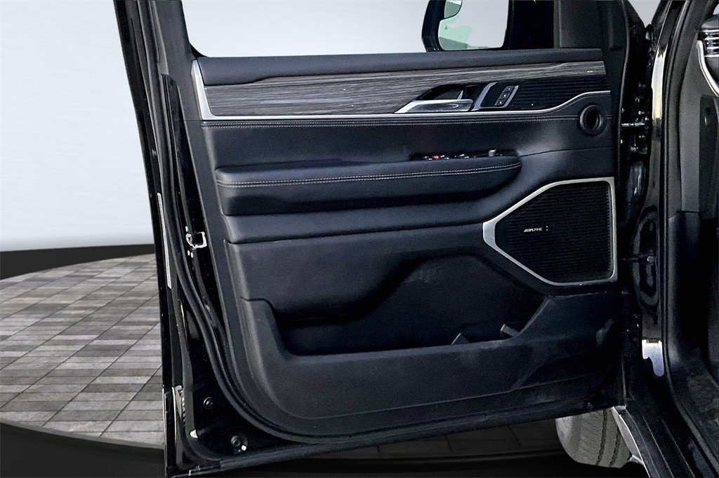 Used 2022 Jeep Wagoneer Series II image 24