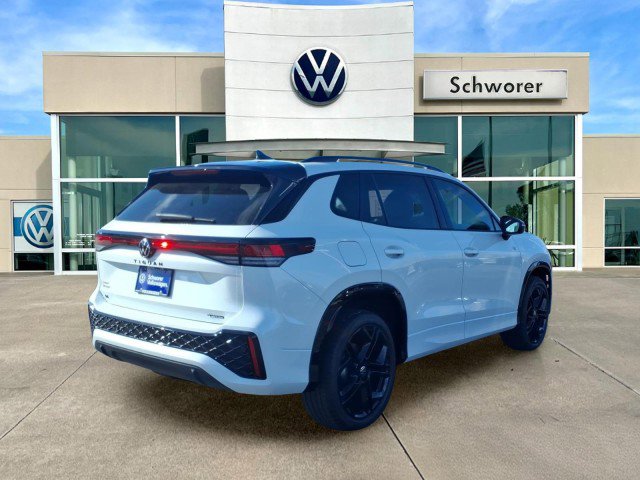 New 2026 Volkswagen Tiguan SE R-Line image 4