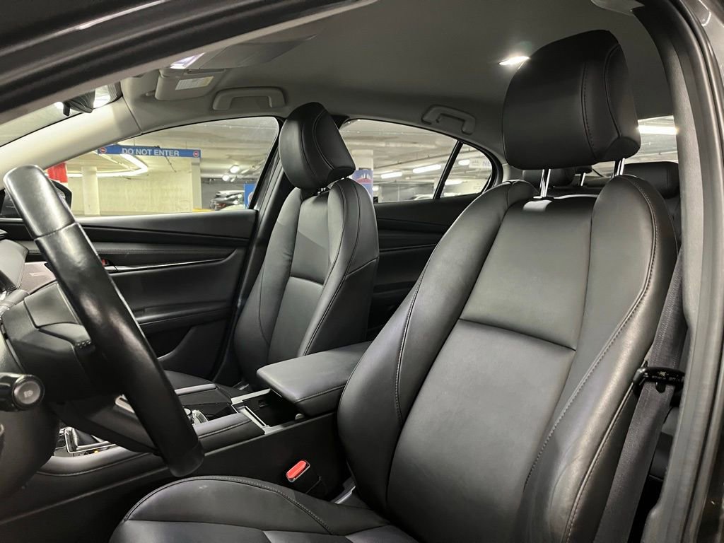 Used 2020 MAZDA MAZDA3 Sedan w/ Preferred Package image 17