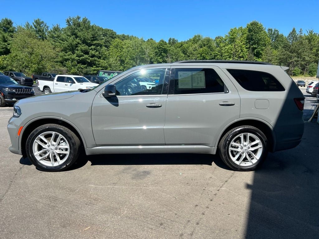 Used 2025 Dodge Durango GT AWD/4WD image 3