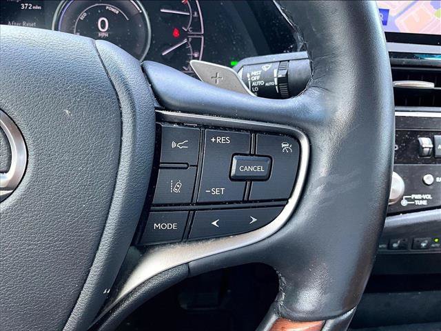 Used 2024 Lexus ES 300h w/ Technology Package FWD image 21