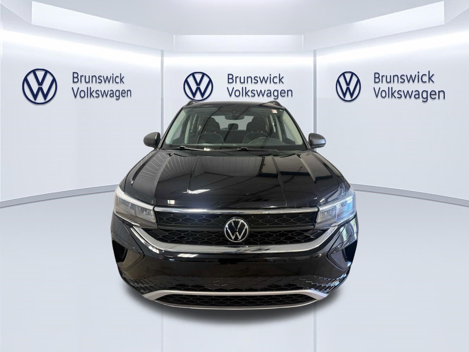 Certified 2023 Volkswagen Taos S FWD image 3