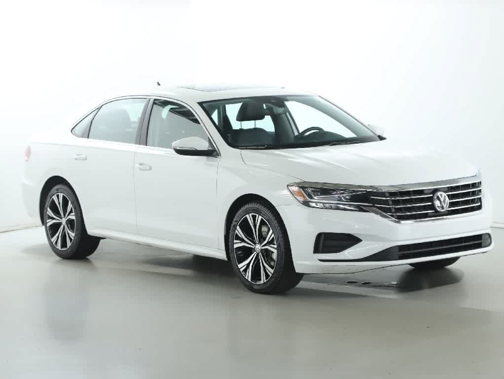 Certified 2022 Volkswagen Passat 2.0T SE FWD image 9