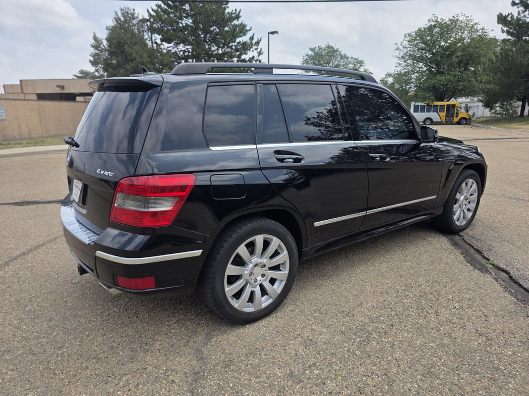 Used 2011 Mercedes-Benz GLK 350 4MATIC image 8