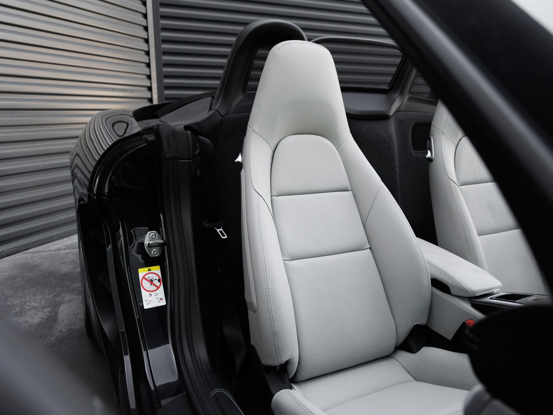 Certified 2025 Porsche 718 Boxster S RWD image 34