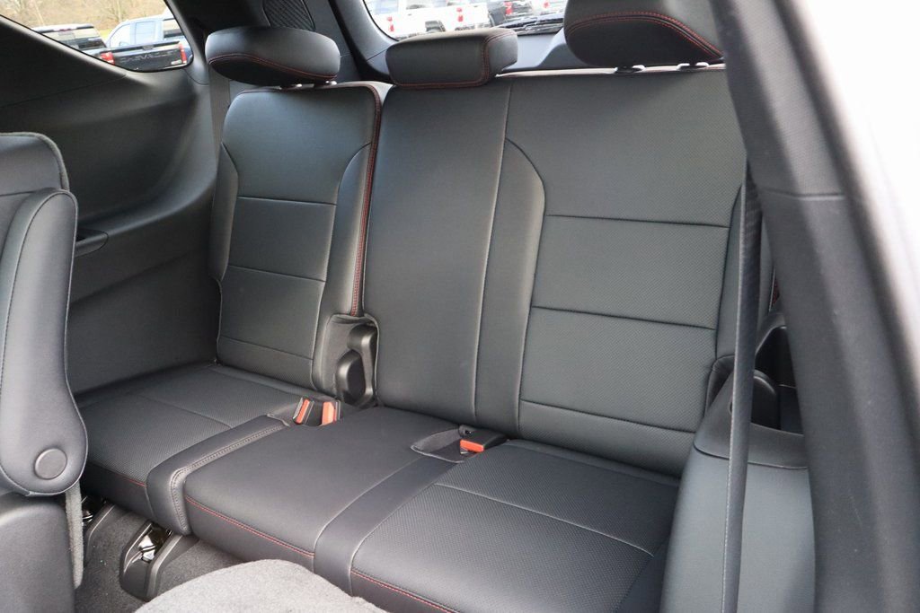 New 2026 Chevrolet Traverse RS image 28