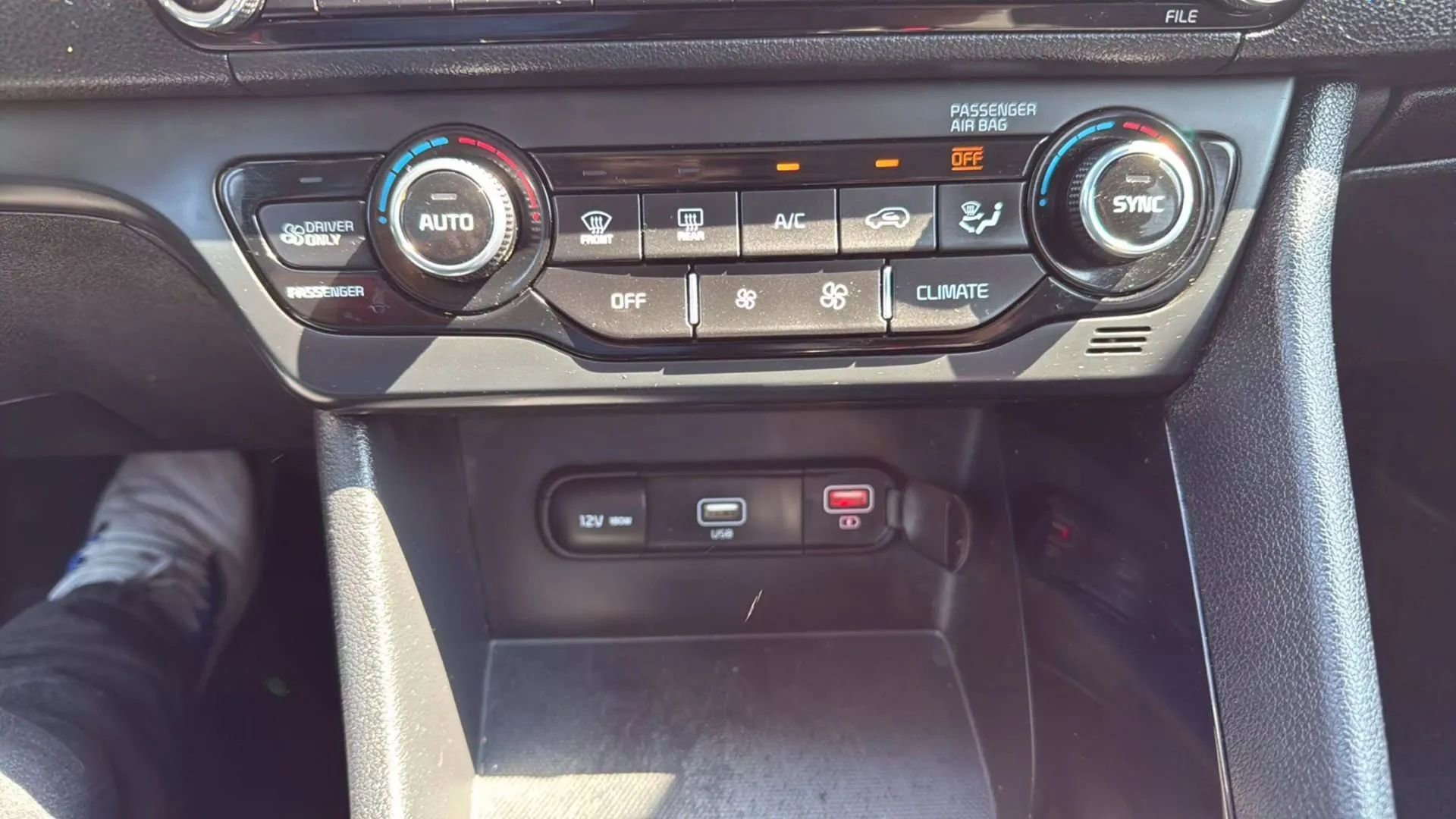 Used 2022 Kia Niro LXS image 19