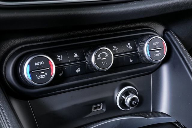 New 2025 Alfa Romeo Stelvio Sprint image 16