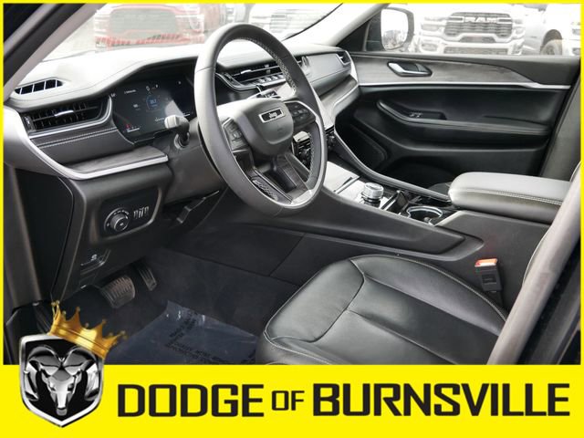 Used 2023 Jeep Grand Cherokee Limited image 13